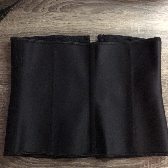 Waist Trainer Corset Size Medium - Picture 2 of 6